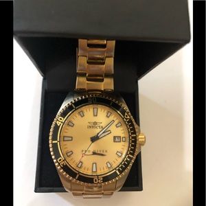 Invicta black and gold style men watch